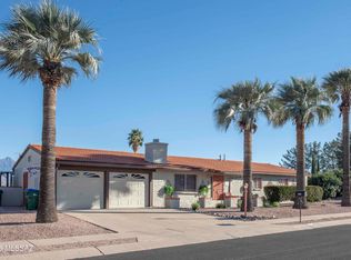 1031 S La Pera, Green Valley, AZ 85614
