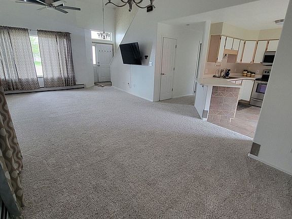 5th image of 2797 Oxford Ave