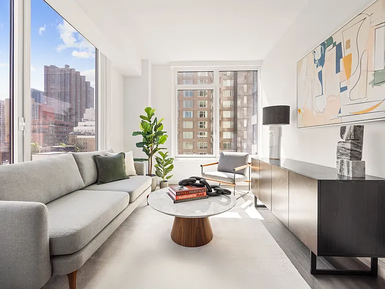 509 3rd Ave #8P — Photo 3
