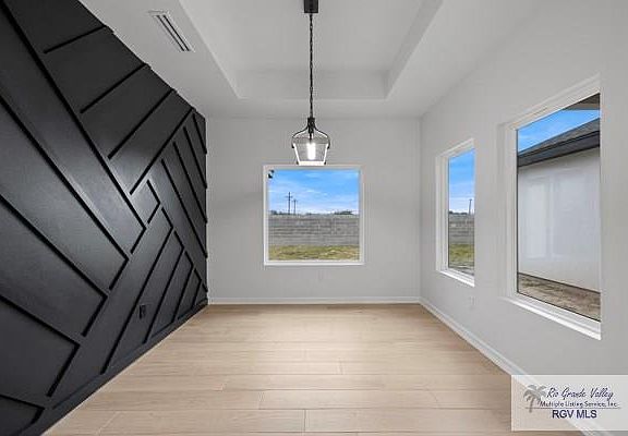 4th image of 7640 Gladiola St