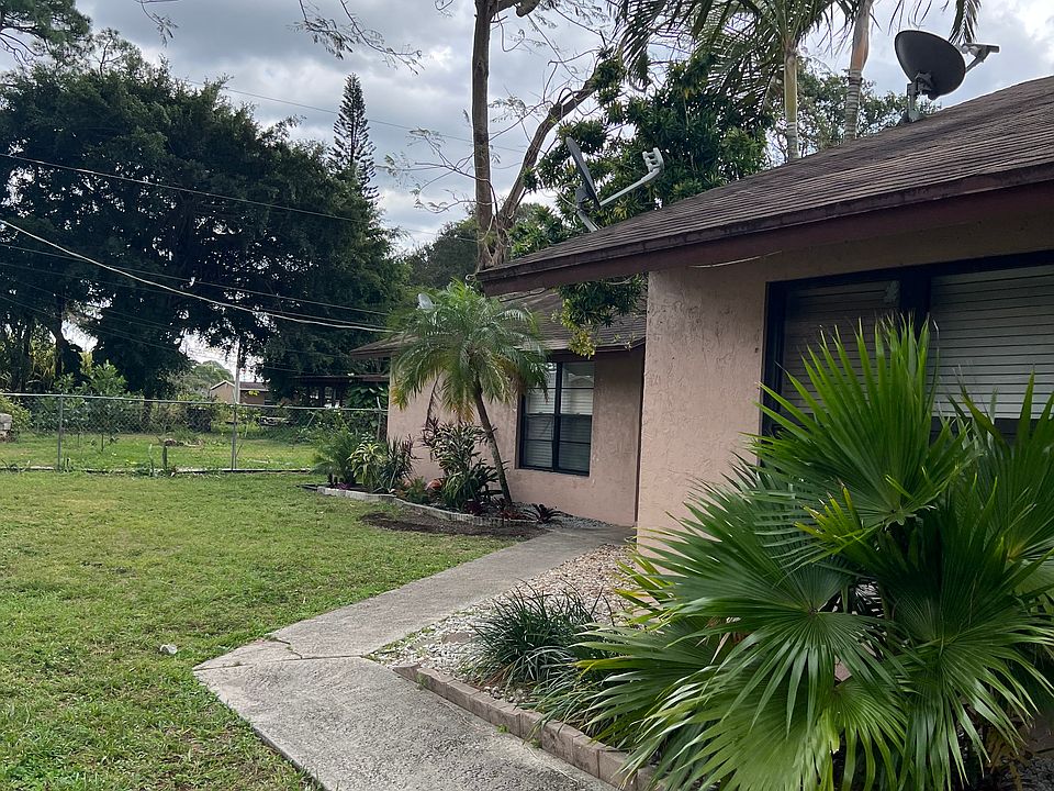 1st image of 2704 Ida Way