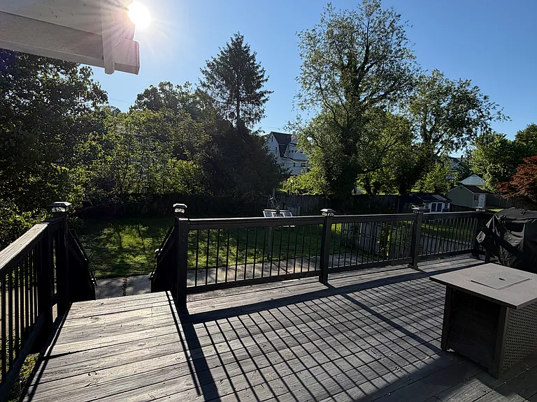 6409 Brook Ave — Photo 10