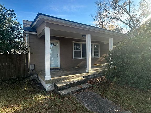 2nd image of 103 Bay View Avenue