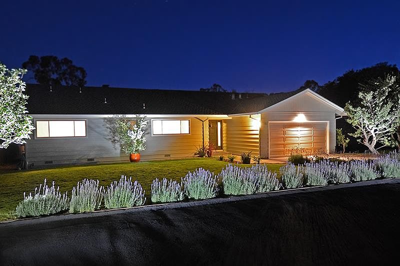 1st image of 140 Bayona Dr