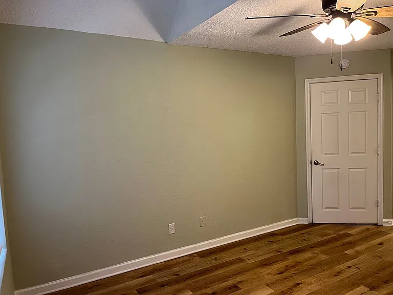355 Lakepointe Dr #102 — Photo 15