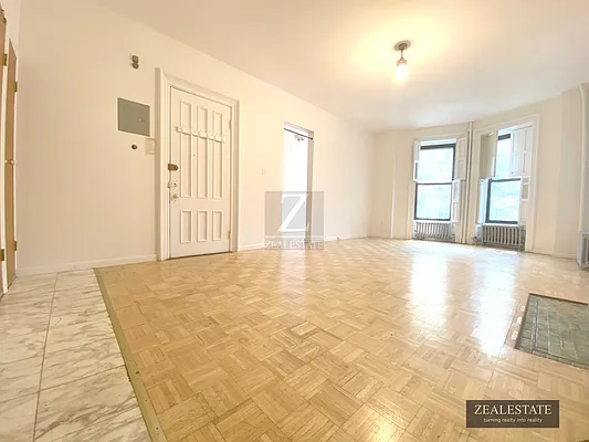 Rented by ZealEstate Group Inc | media 35