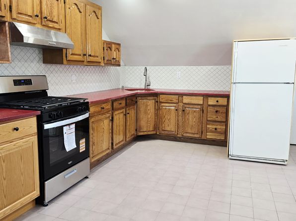 3913 Lyme Ave FLOOR 2