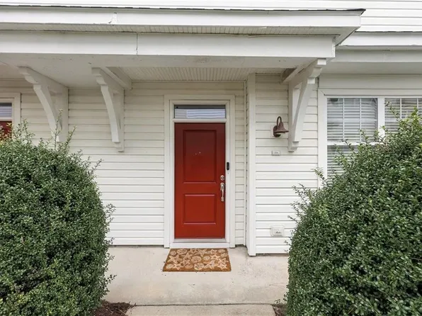 1519 Pucknall Dr #3, Chesapeake, VA 23320