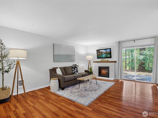 15433 Country Club Drive #B102, Mill Creek, WA 98012