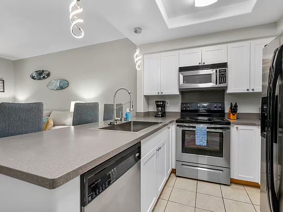 2nd image of 92-1502 Aliinui Dr