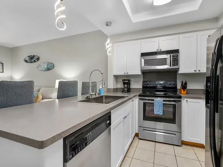 92-1502 Aliinui Dr — Photo 2