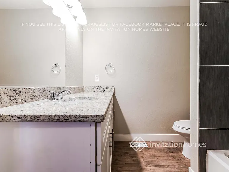 1424 W 132nd Pl — Photo 16