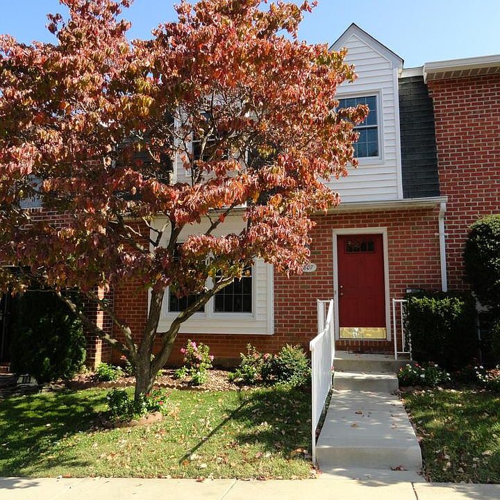 1st image of 807 Chesney Ln