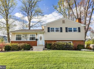 205 Tapawingo Rd SW, Vienna, VA 22180
