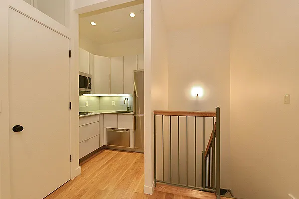 Rented by Weinstein Realty Group | media 18