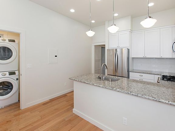 3rd image of 2888 23rd St