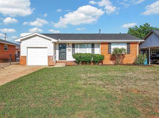 421 S 19th St, Clinton, OK 73601
