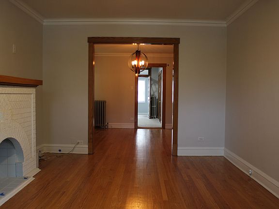 3rd image of 5342 N Luna Ave #1