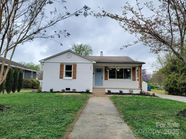 1421 Van Nuys St, Salisbury, NC 28144
