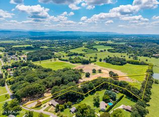 1 Saratoga Dr, Maryville, TN 37804