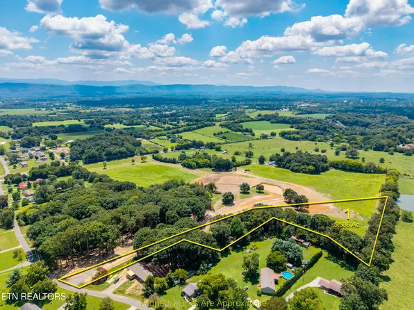 1 Saratoga Dr, Maryville, TN 37804