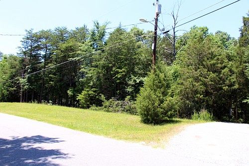 4th image of 124 Live Oak Ln