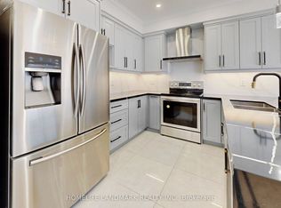32 Arco Cir, Vaughan, ON L6A3Z7