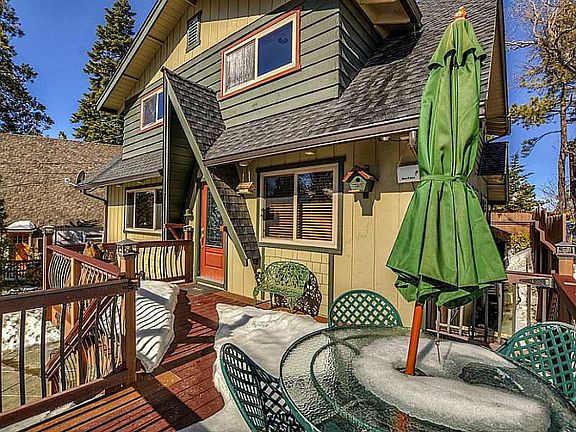 3rd image of 384 Spruce Dr