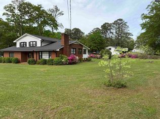 26 Hartford Heights St, Newberry, SC 29108