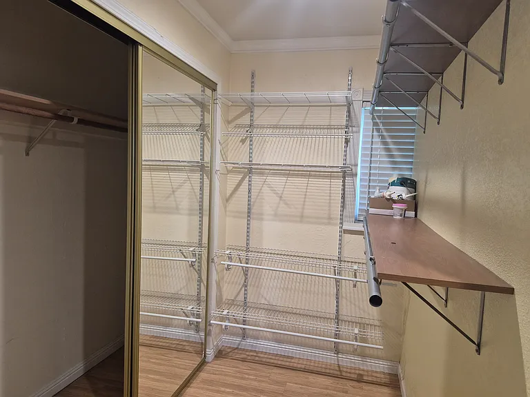 Walk-in closet