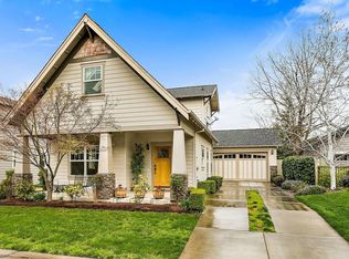 277 Rockfellow Pl, Talent, OR 97540