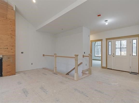 3rd image of 54 Haystack Cir