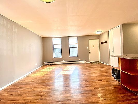 2nd image of 280 Columbia St #2