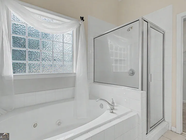 255 Squire Ln — Photo 33