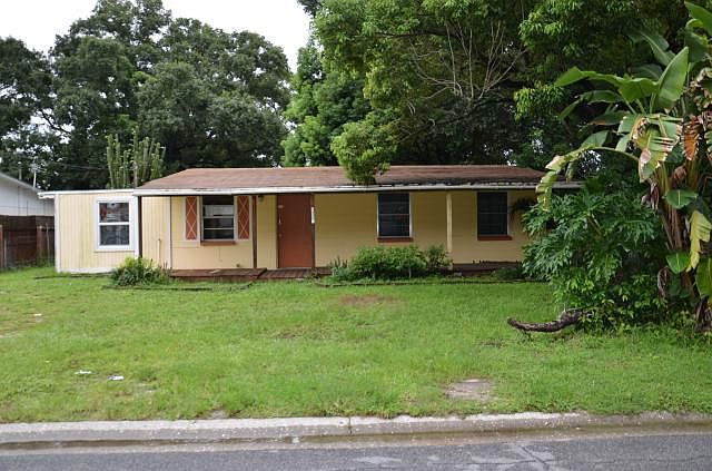 1st image of 3901 W Flora Ave