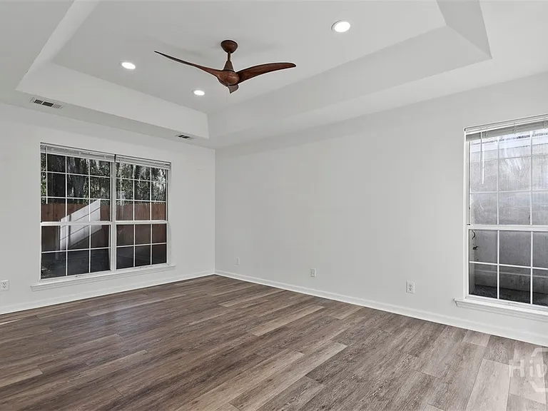 110 Saint Ives Way — Photo 14