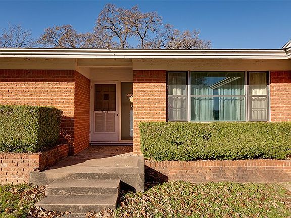 3rd image of 1404 Westcrest Dr