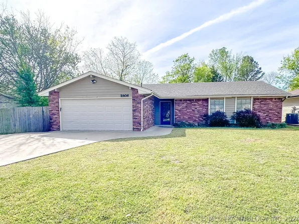 2906 W 63rd St S, Tulsa, OK 74132