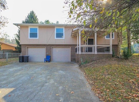 3rd image of 3732 Fairfield Dr