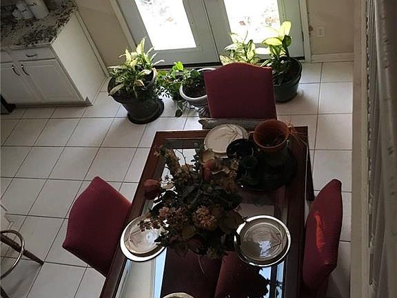 4th image of 1098 Park Glen Dr