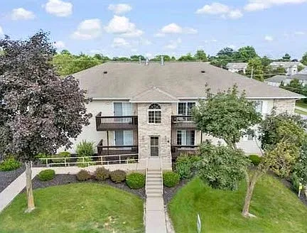 2 bed, 1200 sqft, $1,275 — Photo 1