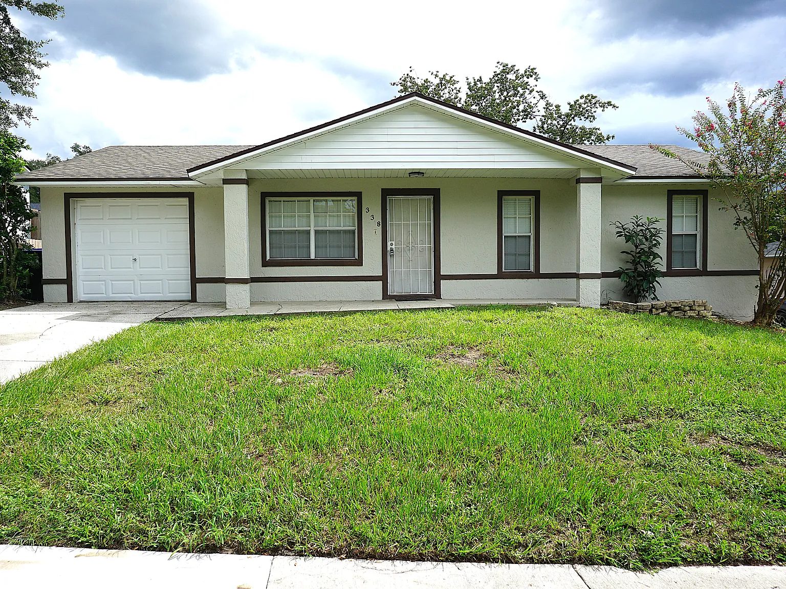 3 bed, 1064 sqft, $1,800 — Photo 3