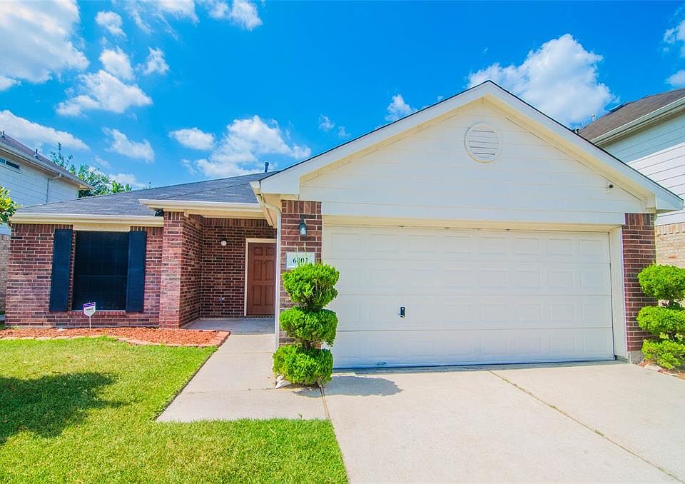 1st image of 6002 NW Creek Cir