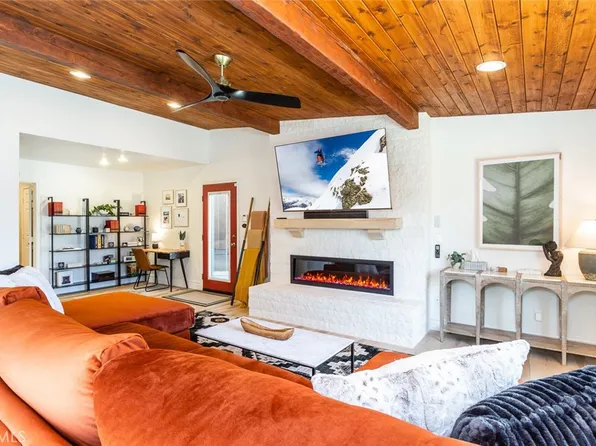 1120 Gold Mountain Dr, Big Bear City, CA 92314