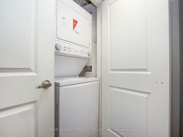 28 A Lookout Dr #A, Clarington, ON L1C 7G1