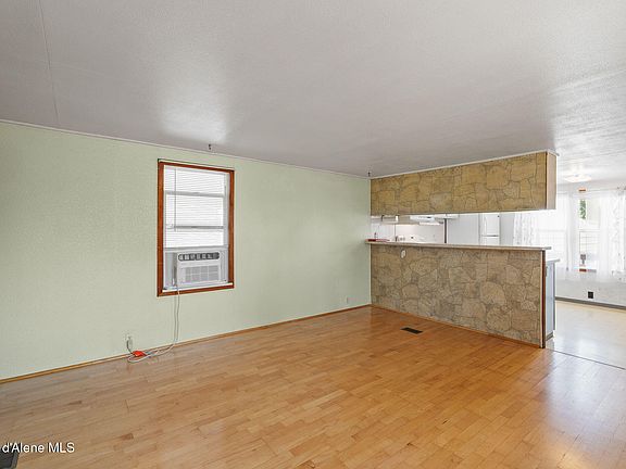 3rd image of 2905 N Howard St