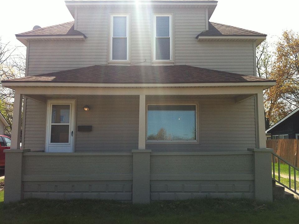 1st image of 1006 Joosten St SW