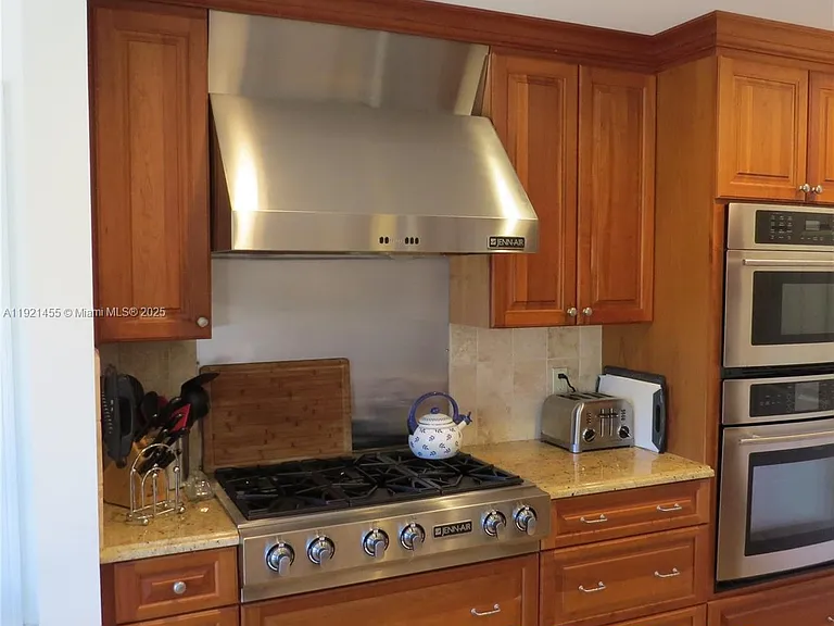 404 S Beach Rd — Photo 14