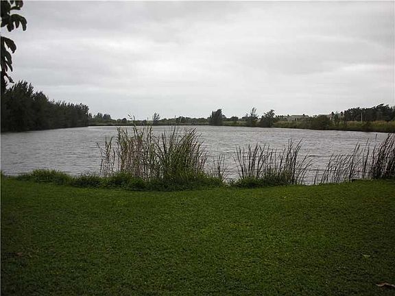 3rd image of 14830 Naranja Lakes Blvd #A3b