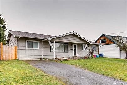 1st image of 1306 28th Pl SE
